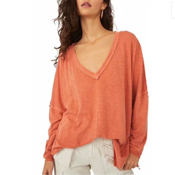 Free people women’s medium long sleeve burnt clay color orange v-neck on my mind - Picture 1 of 4